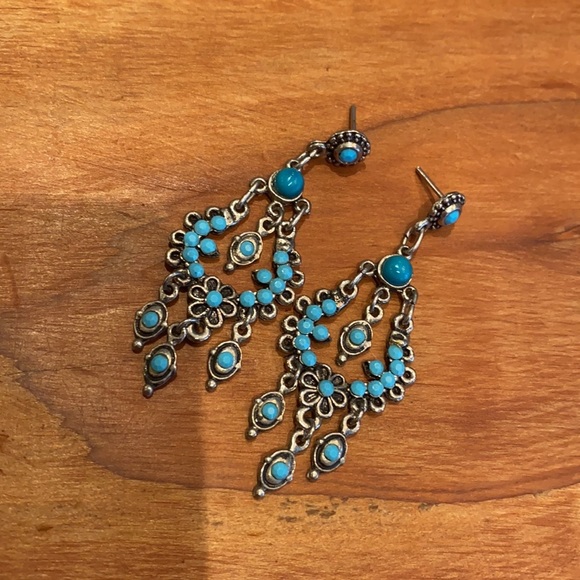 Earrings in Turquoise Color - Picture 8 of 8